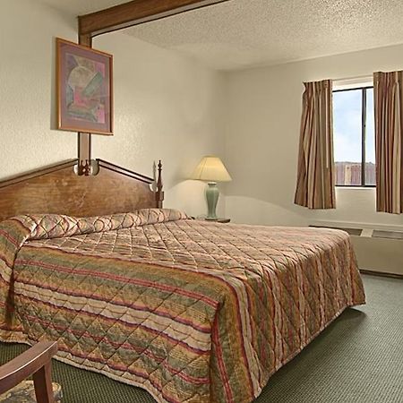 Super 8 By Wyndham גאלופ מראה חיצוני תמונה